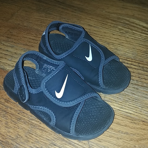 nike sandals toddler